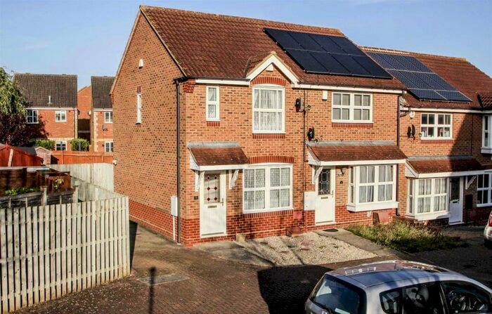 2 Bedroom End Of Terrace House To Rent In St Ives Crescent, Tattenhoe, MK4