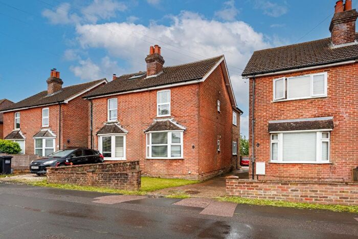 1 Bedroom Flat For Sale In Alderbrook Cottages, Crowborough, TN6