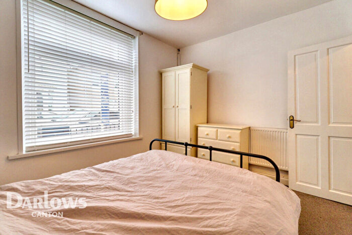 3 Bedroom End Of Terrace House For Sale In Heath Street, Cardiff, CF11