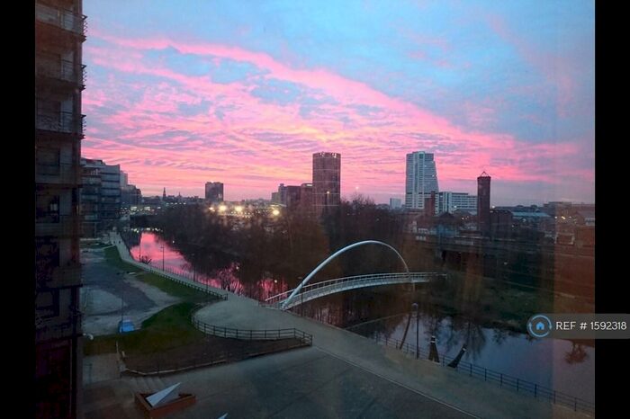 2 Bedroom Flat To Rent In Riverside Way, Leeds, LS1