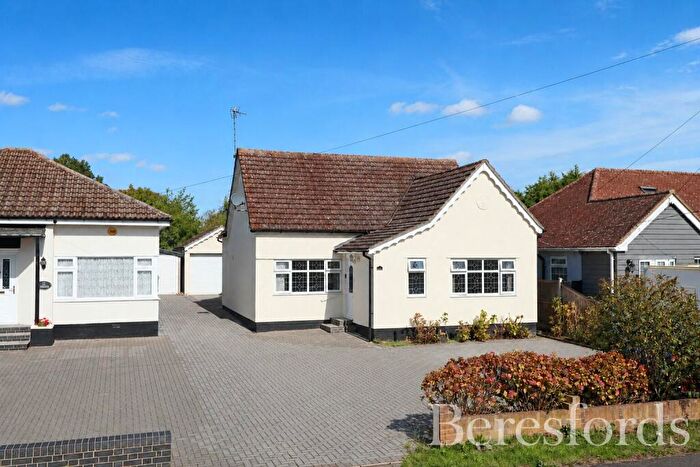 2 Bedroom Bungalow For Sale In Jubilee Avenue, Chelmsford, CM1