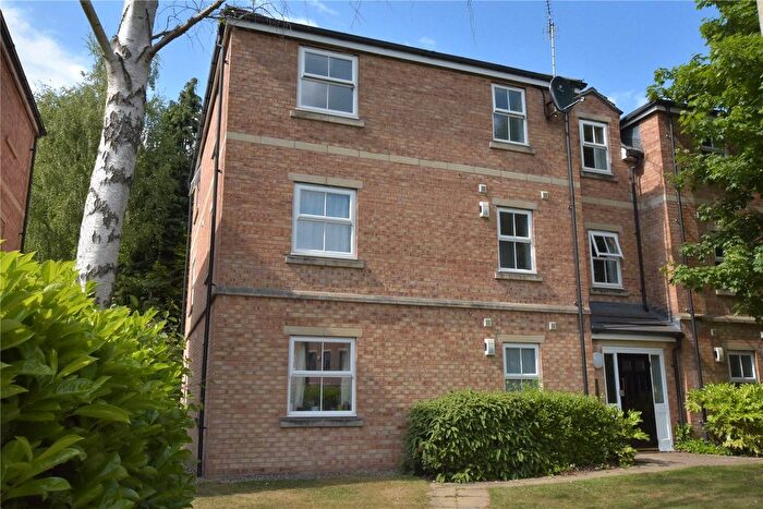 2 Bedroom Flat For Sale In Lawson Wood Drive, Meanwood, Leeds, West Yorkshire, LS6