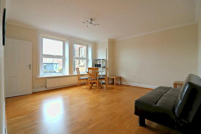 3 Bedroom Flat To Rent In Haven Green, London, W5