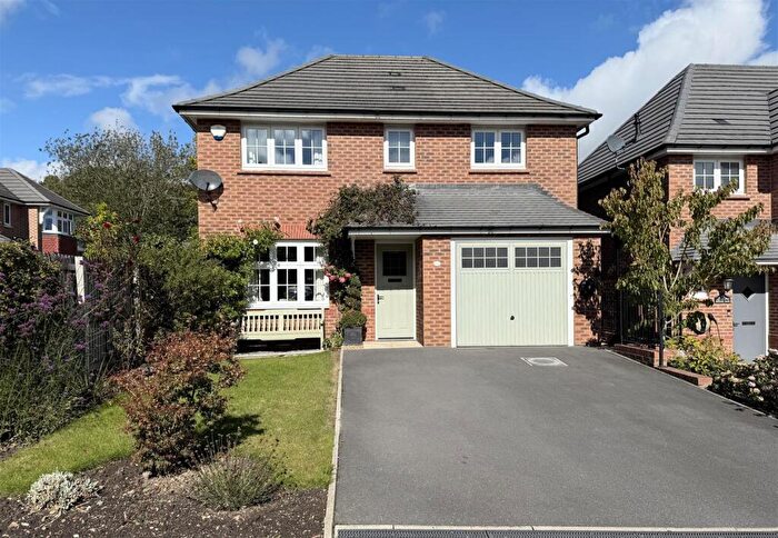 4 Bedroom Detached House For Sale In Heritage Court, Scissett, HD8