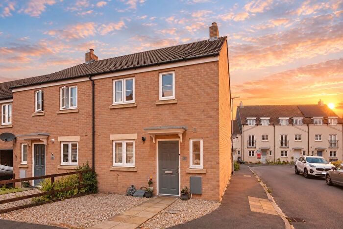 3 Bedroom End Of Terrace House For Sale In Morse Road, Norton Fitzwarren, Taunton, TA2