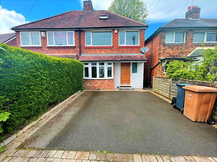 3 Bedroom Semi Detached House To Rent In Clinton Road, Solihull, B90