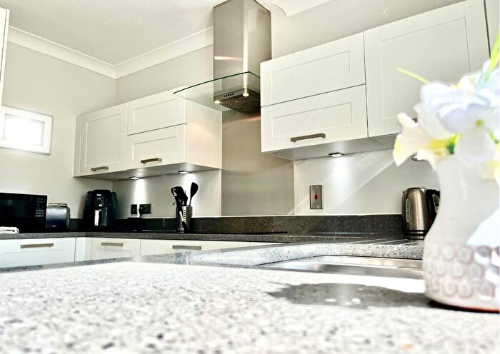 2 Bedroom Retirement Property For Sale In Buller House, Turnstone Road, Millbrook Village, Exeter, Devon, EX2