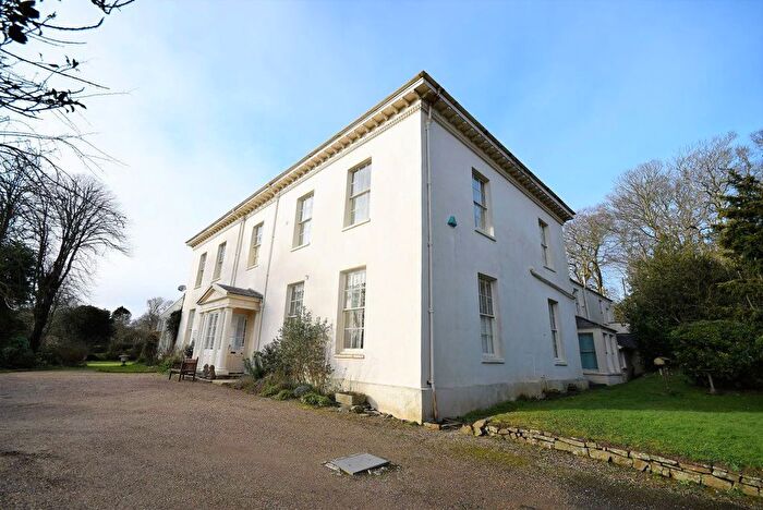 2 Bedroom Flat To Rent In Port Hill, Bideford, Devon, EX39