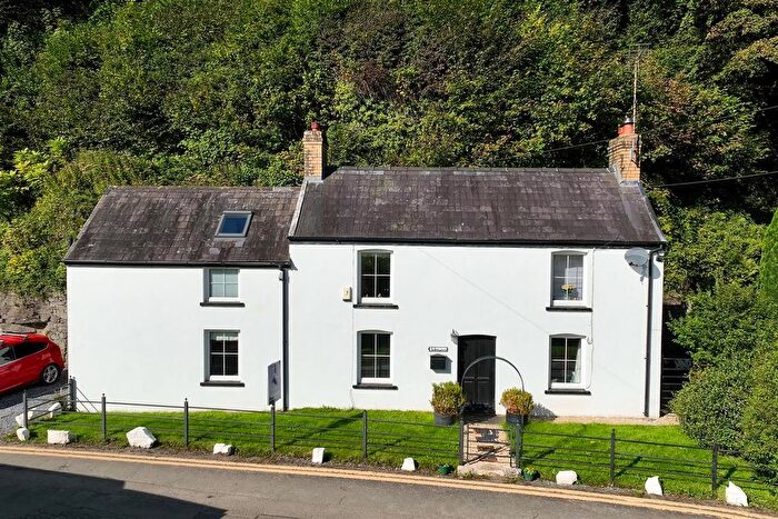 3 Bedroom Detached House For Sale In Parkmill, Swansea, SA3