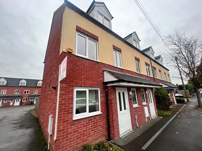 3 Bedroom House To Rent In Dunsmore Avenue, Rugby, CV22