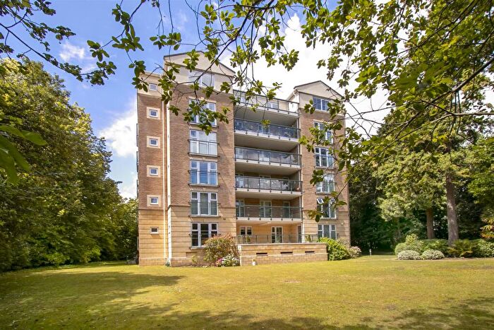 3 Bedroom Flat For Sale In The Avenue, Poole, BH13