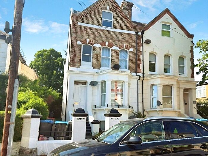 1 Bedroom Flat For Sale In North Avenue, Ramsgate, Kent, CT11