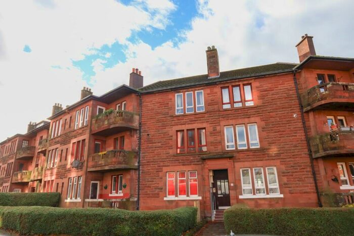 3 Bedroom Flat To Rent In Flat / Sutcliffe Road Glasgow, G13