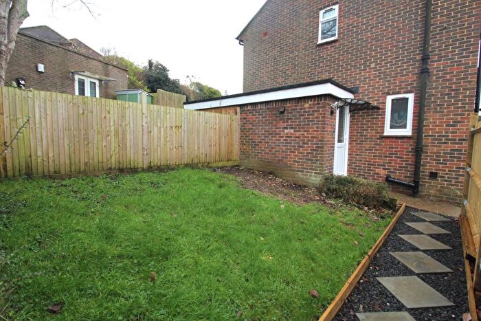 Flat To Rent In Westfield Crescent, Brighton, East Sussex, BN1