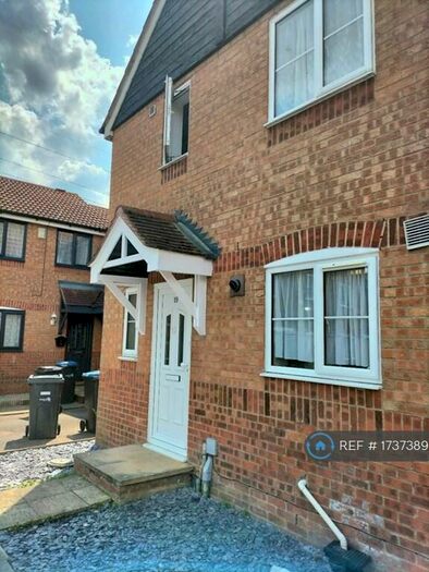 3 Bedroom Detached House To Rent In Colgate Place, Enfield, EN3