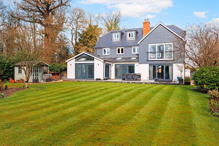 5 Bedroom Detached House For Sale In Bramley Road, Tadley, RG26