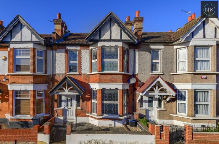 3 Bedroom Terraced House To Rent In Alexandra Road, South Woodford, London E18