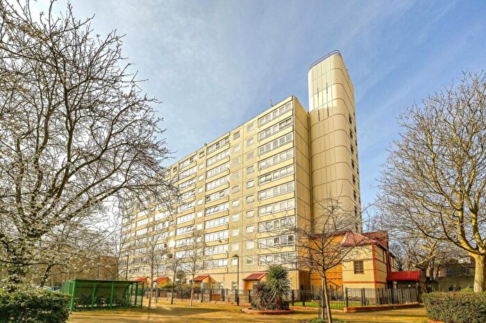 1 Bedroom Flat For Sale In Connor Court, Alfreda Street, Battersea, London, SW11