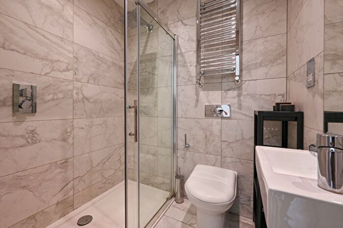 Studio To Rent In Dennington Park Road, London, NW6