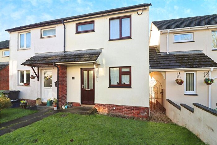 2 Bedroom End Of Terrace House For Sale In Appletree Close, Barnstaple, Devon, EX32