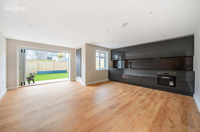 4 Bedroom Semi-Detached House To Rent In Tandridge Road, Hove, East Sussex, BN3