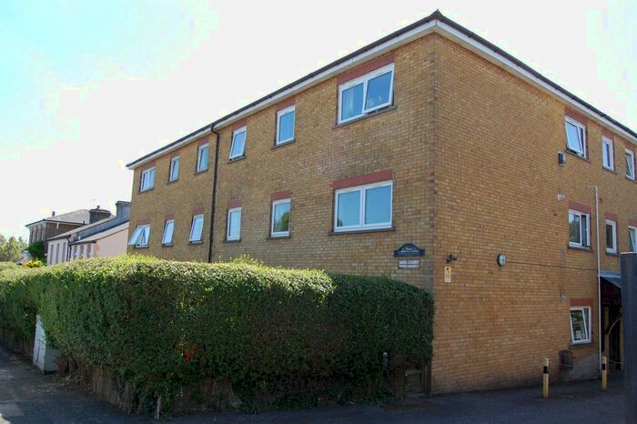1 Bedroom Flat To Rent In Princes Road, Buckhurst Hill, IG9