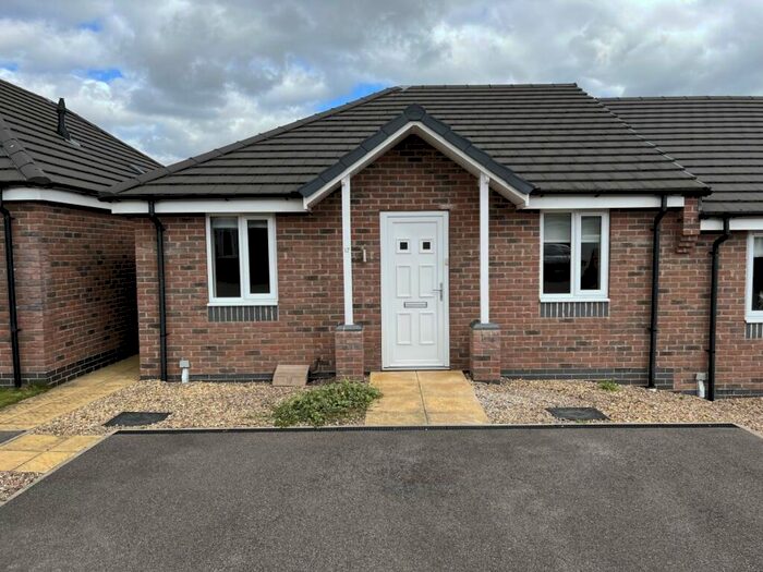 2 Bedroom Bungalow To Rent In Vermont Close, Mansfield, Nottinghamshire, NG20