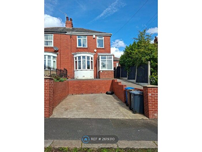 3 Bedroom Semi-Detached House To Rent In Oswestry Road, Sheffield, S5