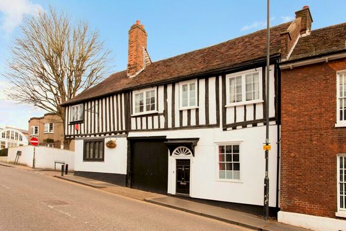 2 Bedroom Flat To Rent In Holywell Hill, St.Albans AL1