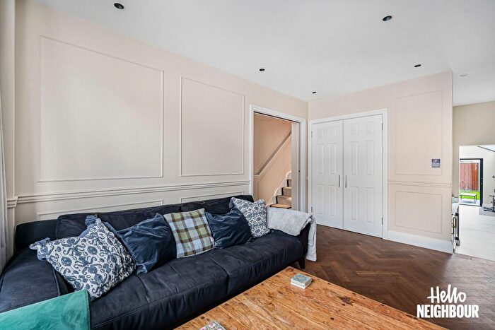 4 Bedroom Terraced House To Rent In Valnay Street, London, SW17