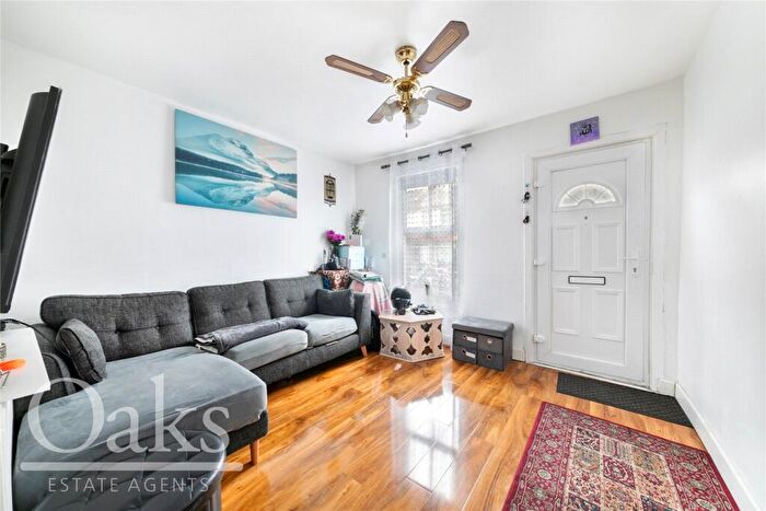 2 Bedroom Terraced House For Sale In Bensham Lane, Thornton Heath, CR7
