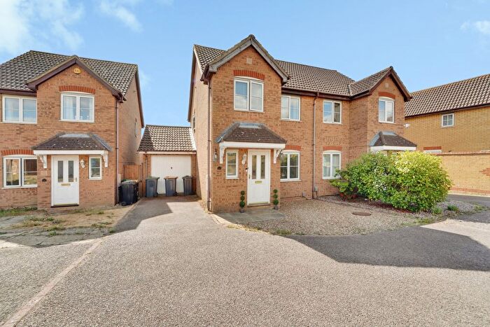 4 Bedroom Semi-Detached House For Sale In Thor Drive, Bedford, MK41