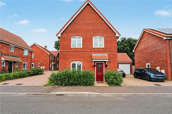 3 Bedroom Detached House For Sale In Snowdrop Avenue, Cringleford, Norwich, Norfolk, NR4