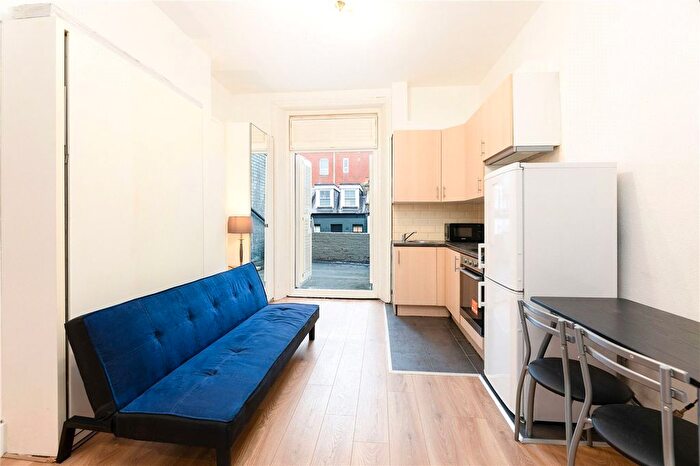 Studio To Rent In Putney High Street, London, SW15