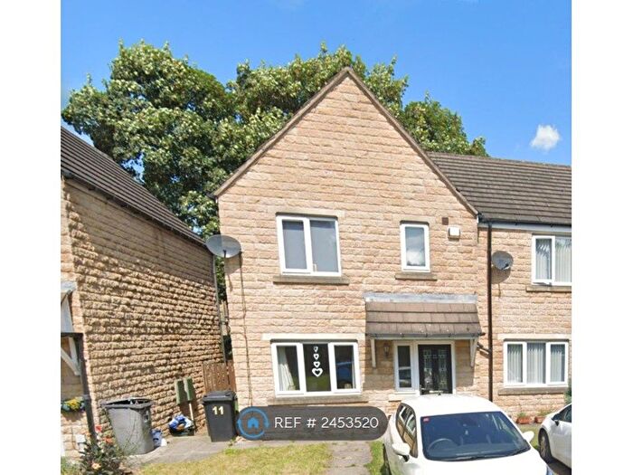 3 Bedroom Terraced House To Rent In Warrenfield Court, Deighton, Huddersfield, HD2