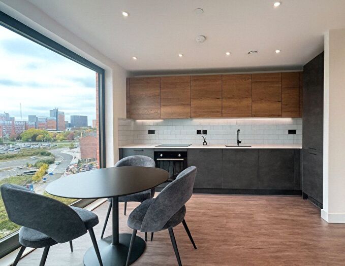 2 Bedroom Flat To Rent In Ashted Wharf, Glasswater Locks, B4