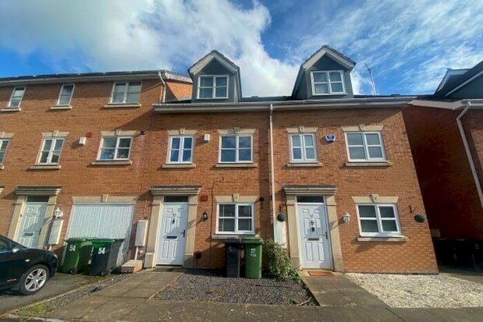 3 Bedroom Property To Rent In Honeychurch Close, Redditch, B98
