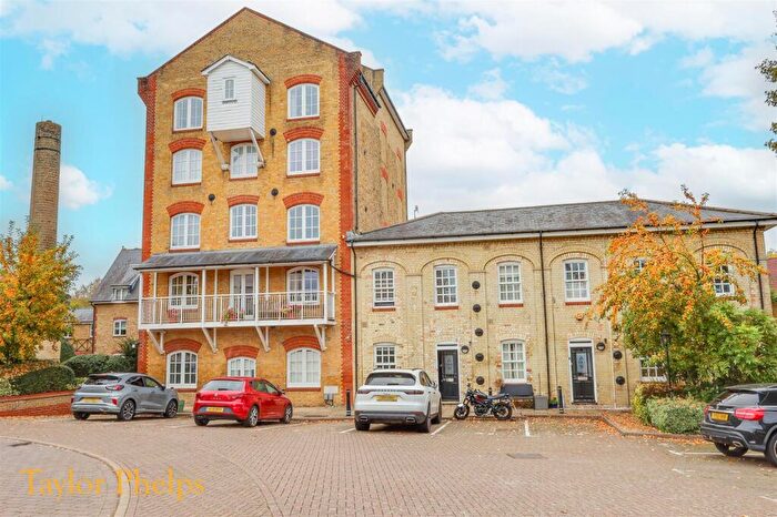 2 Bedroom Apartment To Rent In Sele Mill, Hertford, SG14