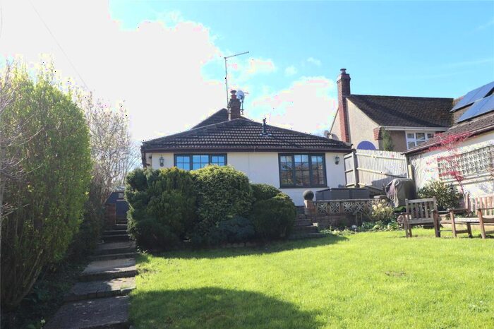 3 Bedroom Bungalow For Sale In Queen Street, Weedon, Northamptonshire, NN7