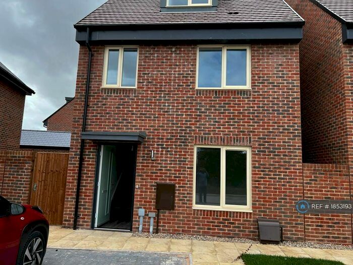 4 Bedroom Detached House To Rent In Purssell Road, Weston Turville, Aylesbury, HP22