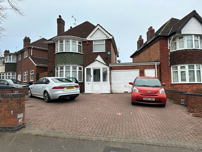 3 Bedroom Semi-Detached House To Rent In Berkswell Road, Birmingham, B24