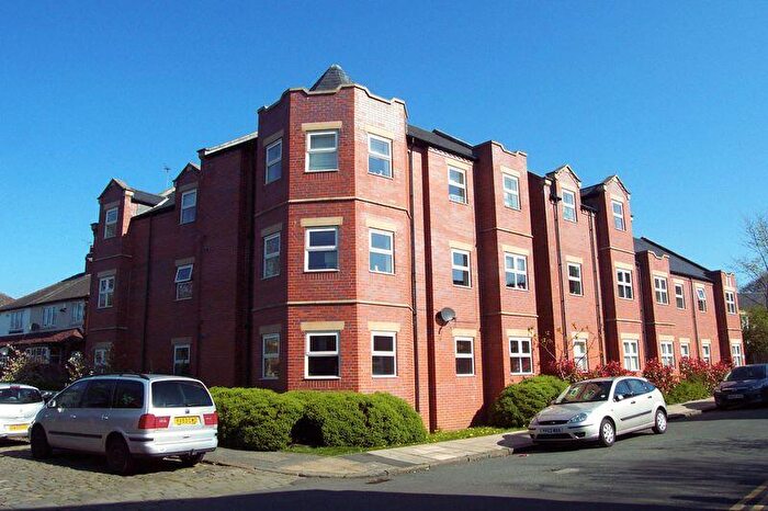 2 Bedroom Flat To Rent In St Michaels Lane, Headingley, Leeds, LS6