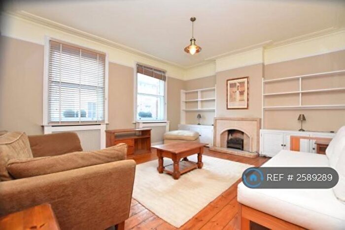 2 Bedroom Flat To Rent In Hollybush Terrace, London, SE19