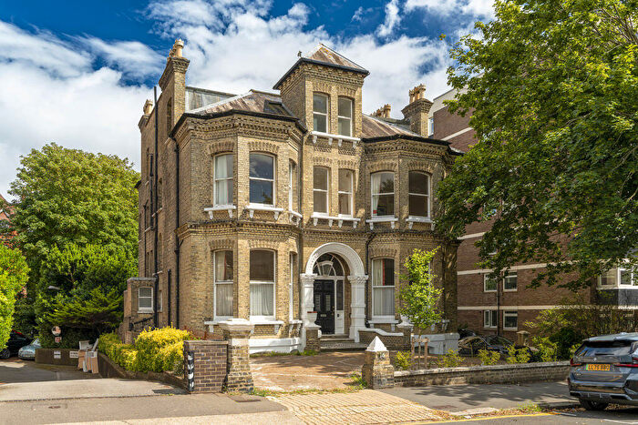 House For Sale In Eaton Gardens, Hove, BN3