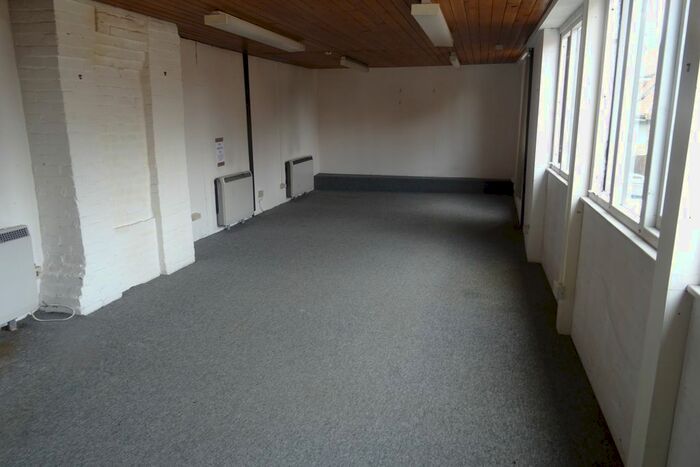 Garage / Parking To Rent In Baldock Street, Ware, SG12