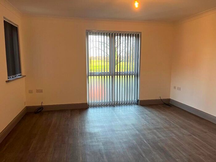 2 Bedroom Flat To Rent In Garstang Road, Preston, Lancashire, PR1