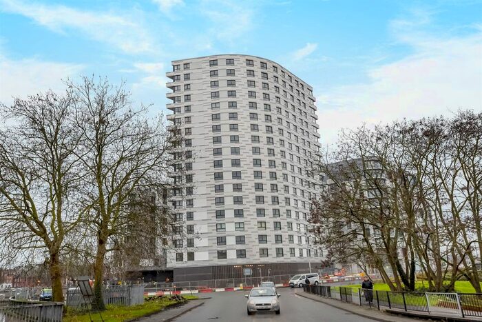 2 Bedroom Flat To Rent In Hewitt, Reading, RG1