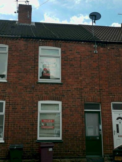 3 Bedroom Semi-Detached House To Rent In York Road, Shirebrook, Mansfield, NG20