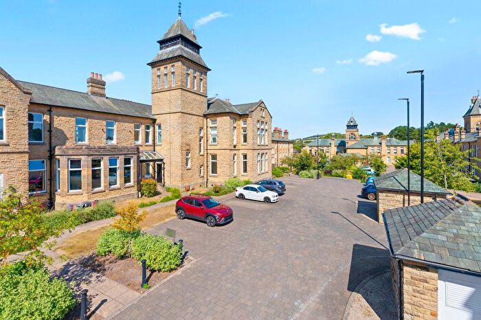 2 Bedroom Flat For Sale In Clifford Drive, Menston, Ilkley, West Yorkshire, LS29