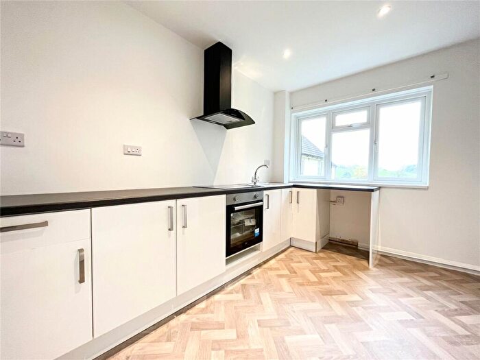 2 Bedroom Apartment For Sale In Weirside Court, Edington, BA13